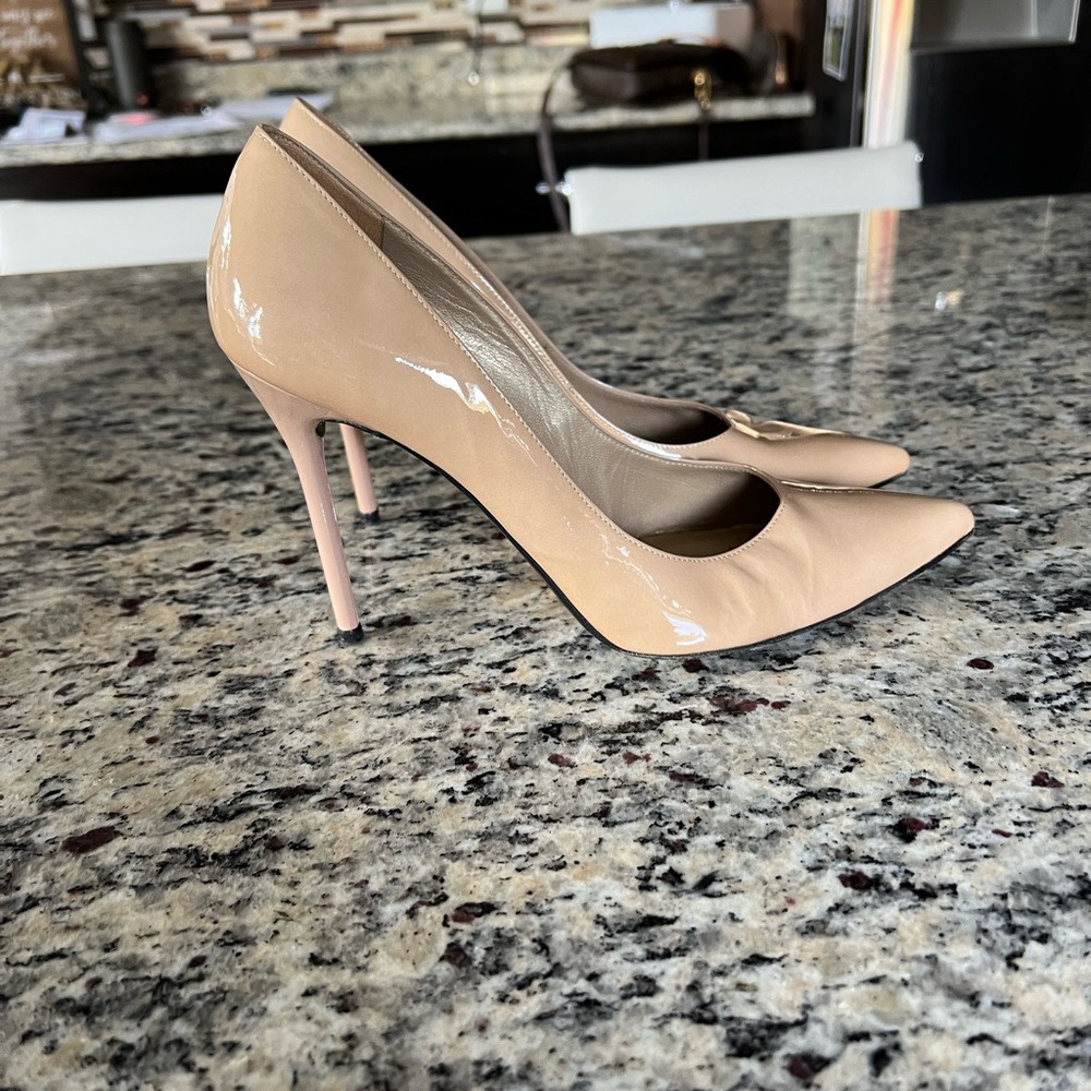 Barely worn pumps